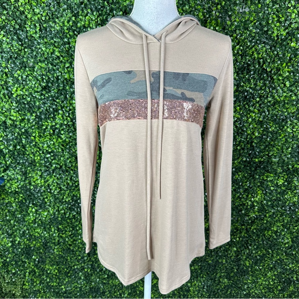 Nwt‎ Women's Camo Sequin Hoodie pull over